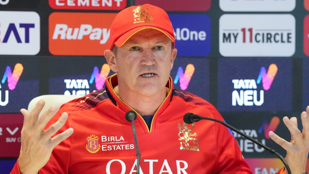 RCB coach Flower given hefty fine for fiery umpire confrontation during MI clash