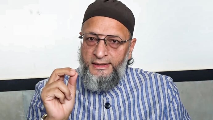 On X, he explained how Jana Gana Mana is different from Vande Mataram. Asaduddin Owaisi alleged that the arrests of 14 Muslims were biased. (PTI photo)