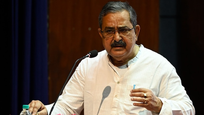 NITI Aayog Vice Chairman Ashok Lahiri explains why the government wants Indians to be more careful with money during the West Asia crisis. (Photo: GettyImages)