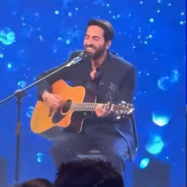 Once rejected, Ayushmann Khurrana returns to Indian Idol as star. Video