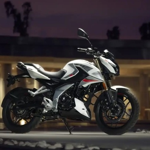 Bajaj Pulsar N160 gets new USD fork variant at Rs 1.22 lakh