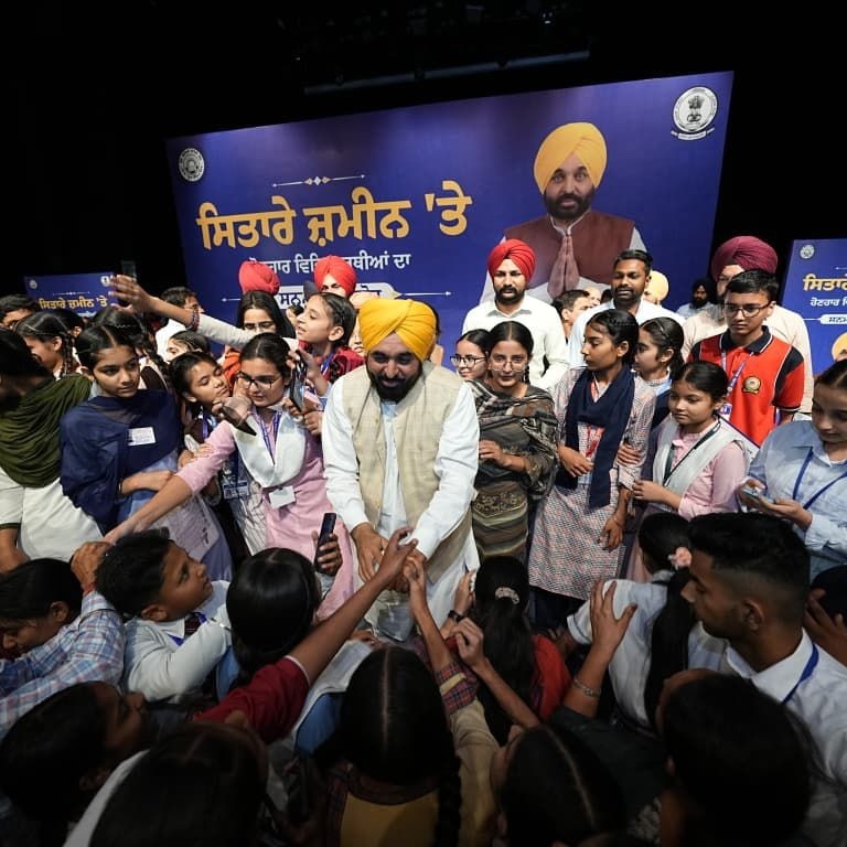 Punjab holds mega Parent-Teacher Meetings across 19,000 schools. Here's why