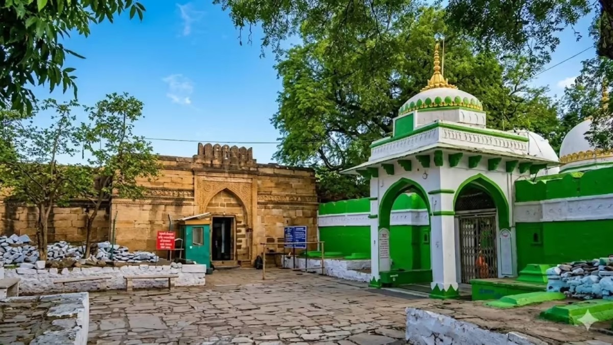 Bhojshala dispute reaches Supreme Court as Muslim side challenges High Court order