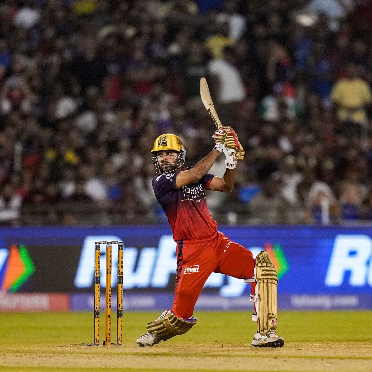 IPL 2026 Play of the Day: Bhuvneshwar's six trumps his four in Raipur nail-biter