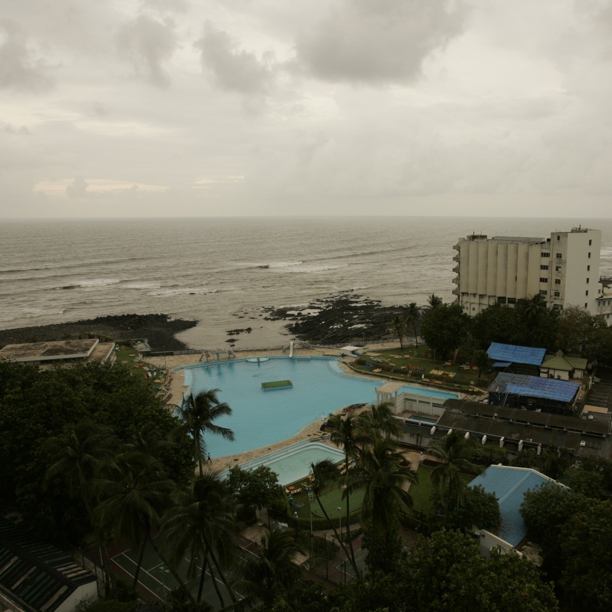 Mumbai's Breach Candy Club threw out Shashi Tharoor, still ruled by Europeans