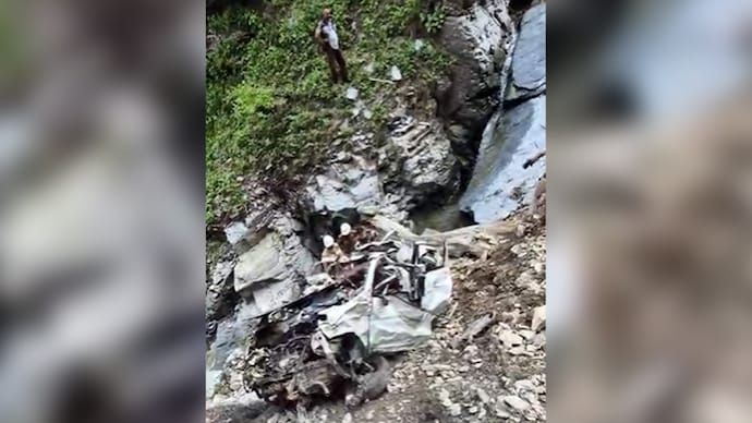 Accident occurred near Kalaban bend on Sach Pass-Bairagarh route Car