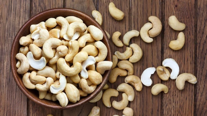 Cashew prices vary sharply across cities like Delhi, Mumbai and Surat because of import routes, processing hubs, local demand, transport expenses and retail competition. (Image for representation) Cashew