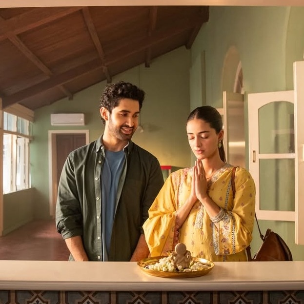 Lakshya Lalwani and Ananya Panday from Chand Mera Dil