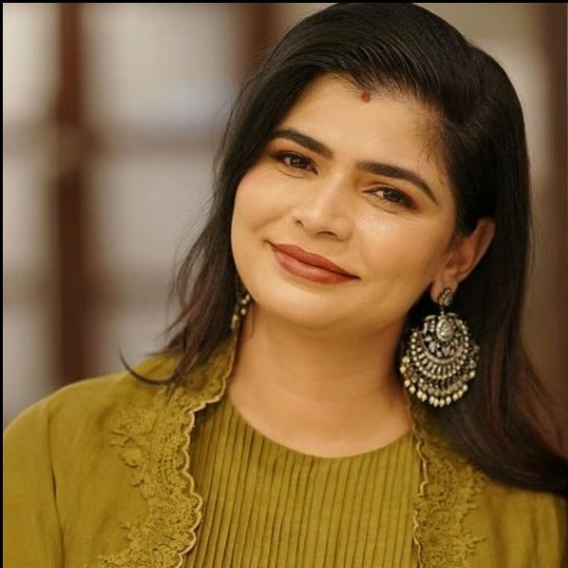 Chinmayi says Karuppu dubbing triggered memories of Vijay, Trisha’s Leo controversy