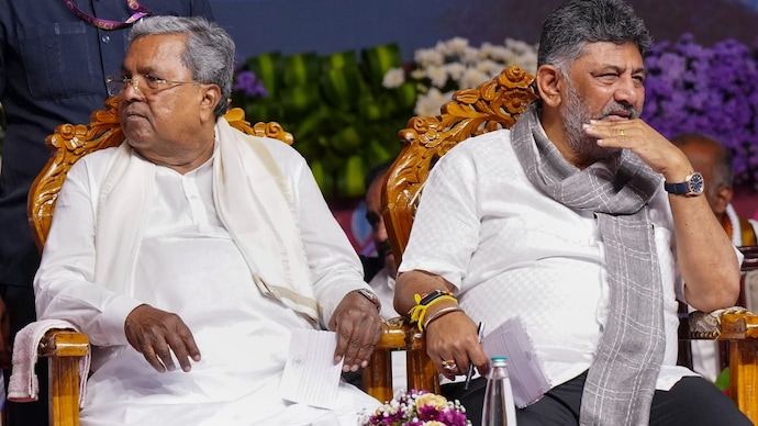 Congress has summoned Siddaramaiah and DK Shivakumar to Delhi amid power tussle. Congress has summoned Siddaramaiah and DK Shivakumar to Delhi amid power tussle.