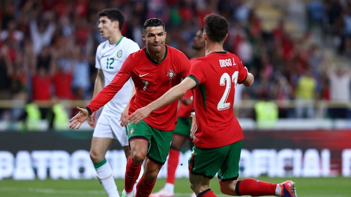 Portugal includes Diogo Jota as a mark of tribute alongside captain Cristiano Ronaldo (Photo Reuters) Cristiano Ronaldo, Diogo Jota