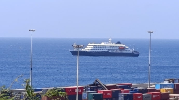 Cruise ship MV Hondius docks off Cape Verde port, as passengers were not allowed off the ship, while health authorities investigated suspected cases of hantavirus aboard the vessel. Cruise ship MV Hondius docks off Cape Verde port, as passengers were not allowed off the ship, while health authorities investigated suspected cases of hantavirus aboard the vessel,