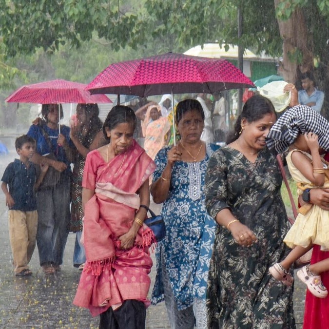 Rain building up: Monsoon winds reach southern India, showers next