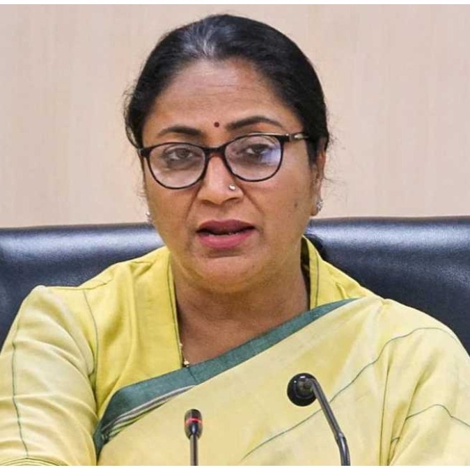 Rekha Gupta asks Delhiites to embrace Metro, carpooling amid fuel conservation push