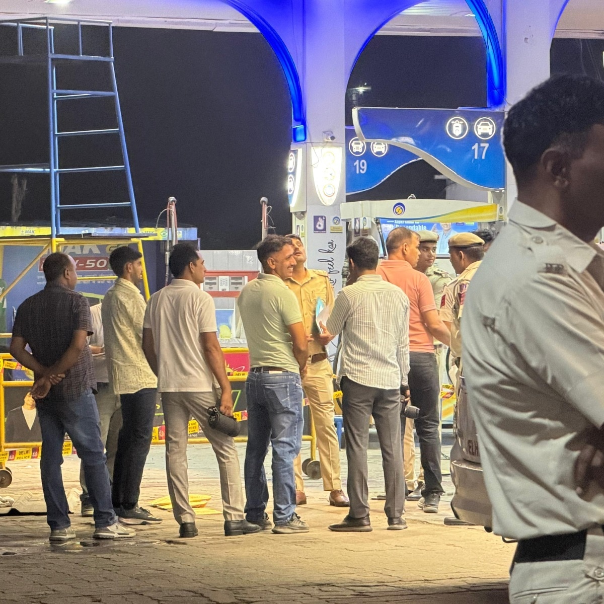 1 stabbed to death, 2 injured as mob launches knife attack at Delhi petrol pump