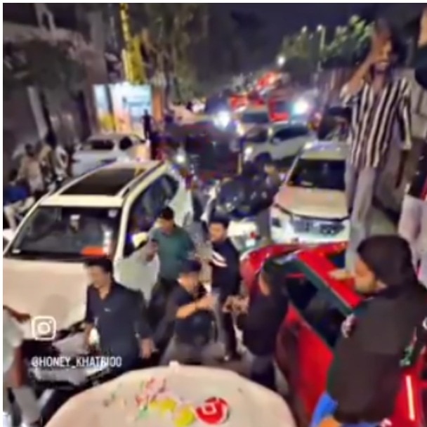 Delhi Traffic Police responds after men block busy road with cars for birthday bash