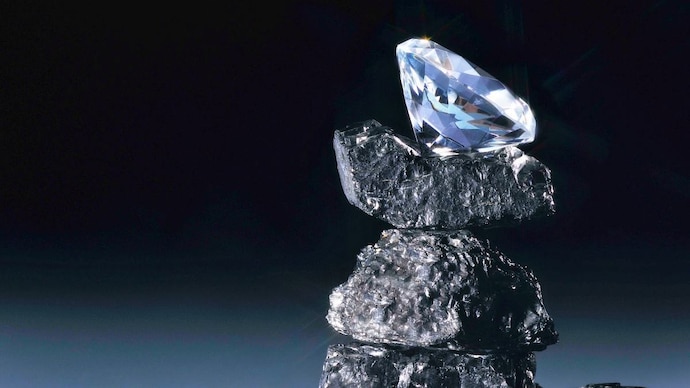 The findings are significant because scientists have long struggled to understand how massive diamonds form. (Photo: Getty) Diamond