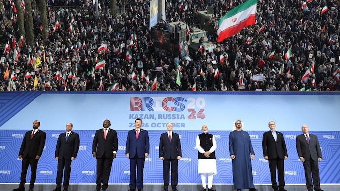 Dr. Larijani draws a direct line from the 19th century to the present, connects Iran's struggle to India's own history of colonial resistance Dr. Larijani draws a direct line from the 19th century to the present, connects Iran's struggle to India's own history of colonial resistance