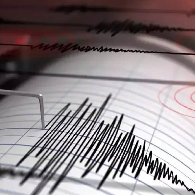 6.7-magnitude earthquake hits Japan coast, no tsunami threat