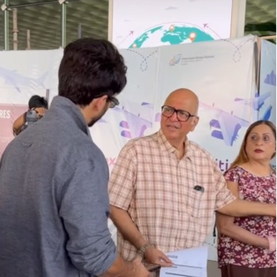 Elderly man wins over internet with kind gesture towards Shahid Kapoor. Watch