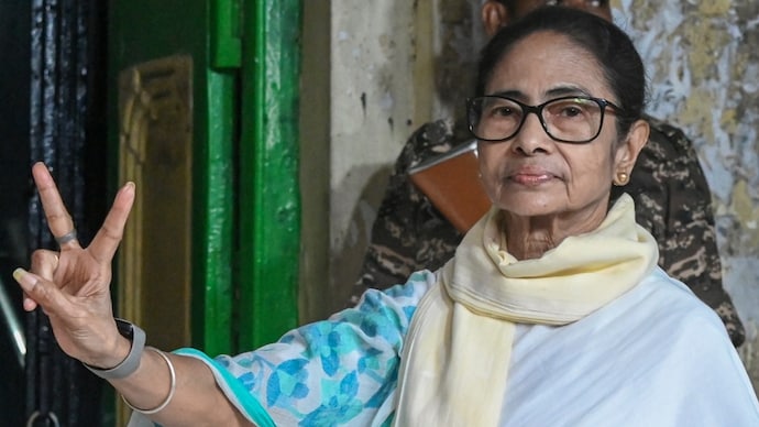 Mamata Banerjee exuded confidence of Trinamool Congress's victory in Bengal Assembly elections. (Image: PTI) Mamata Banerjee