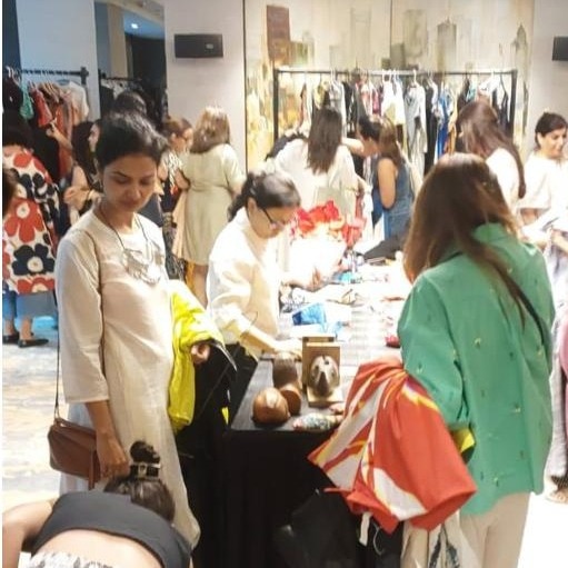 Fashion exchange