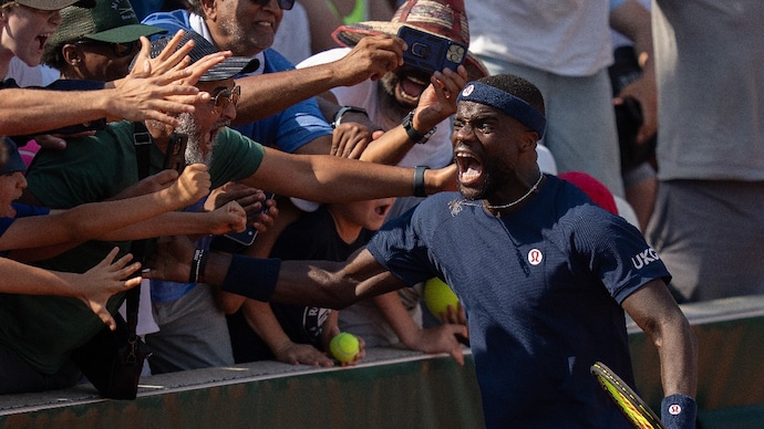 Frances Tiafoe makes promise to fan who sneakily ran away with his racket. Courtesy: Reuters Frances Tiafoe