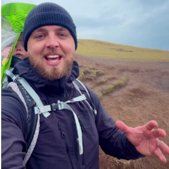 Have you ever seen a lake above an ocean? This UK man did, but didn't gatekeep it