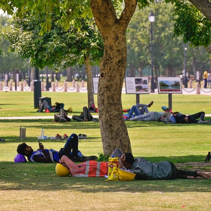 Friday forecast: Blistering heat in north, thunderstorms in northeast