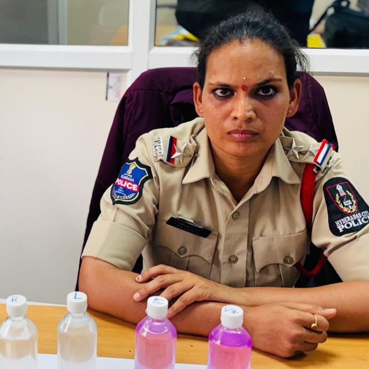Hyderabad cops caught red-handed taking Rs 30,000 bribe for bail favours