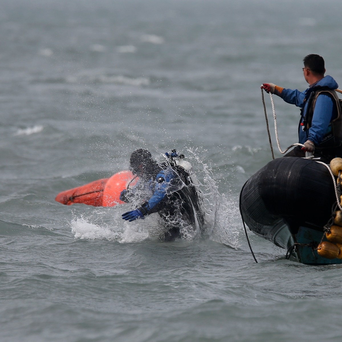 Chinese dissident makes 4th escape bid, reaches South Korea by sea in 30 hours