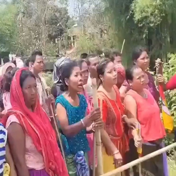 Fact Check: Old clip from Tripura passed off as Bengal Hindu cattle sellers' protest