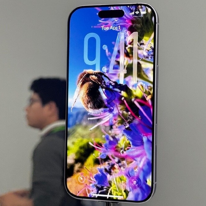 Your iPhone may soon lock itself automatically if Apple detects phone snatching