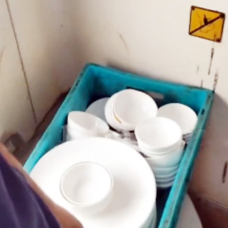 IRCTC staff caught washing utensils in Duronto Express toilet, FSSAI steps in