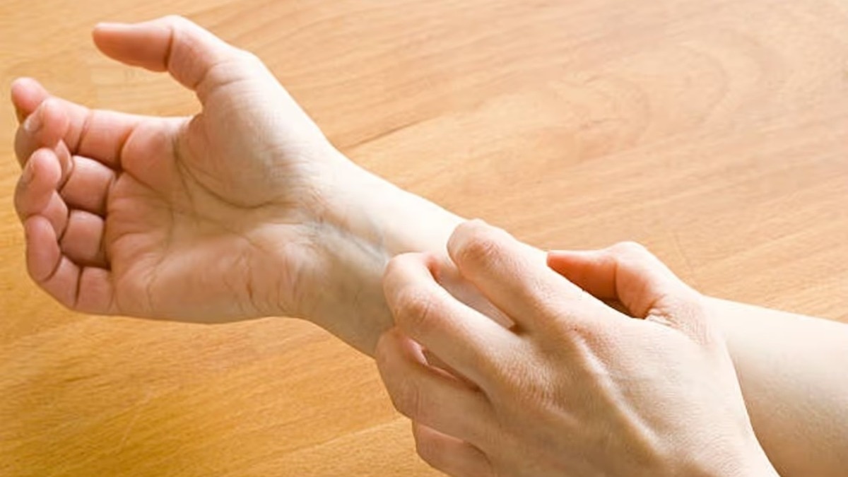Feeling more itchy and dry this summer? Here's what experts have to say