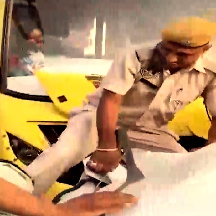 Bus rams multiple cars in Jaipur after cops halt traffic for CM's convoy