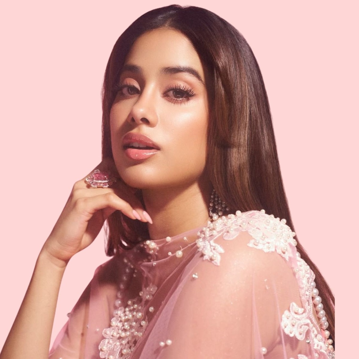 Janhvi Kapoor on alcohol: Doctors explain when social drinking turns emotional