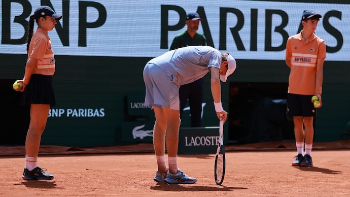 French Open: Jannik Sinner struggles in the Paris heat. (Reuters Photo) Jannik Sinner