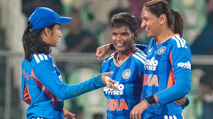 Jemimah Rodrigues, Deepti Sharma, Harmanpreet Kaur