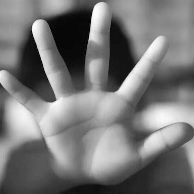 Mob vandalises rape accused's shop in UP, tries to drag him out of police jeep