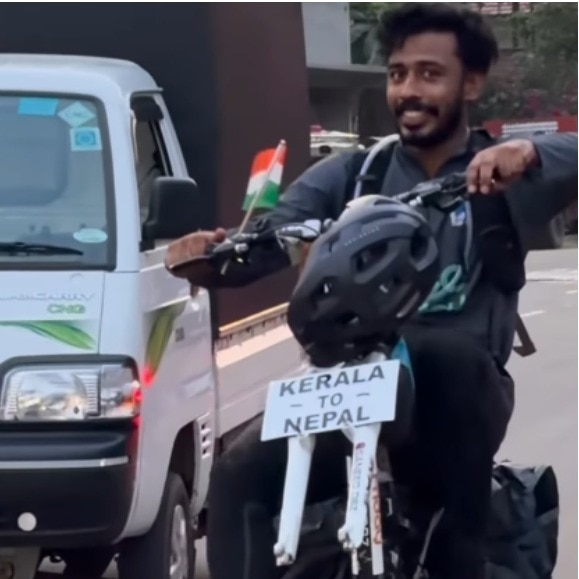 Man travels from Kerala to Nepal on a one-wheel cycle like gravity is optional