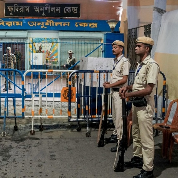Kolkata Police bans gatherings near 7 counting centres amid EVM tampering claims