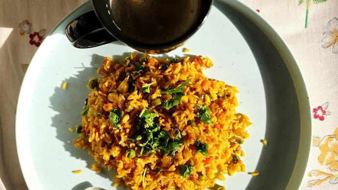Sanjeev Kapoor called poha an unhealthy breakfast during a podcast discussion.