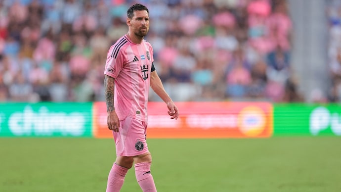 Lionel Messi walked off the field at the 73rd minute. (Image: Reuters) Lionel Messi