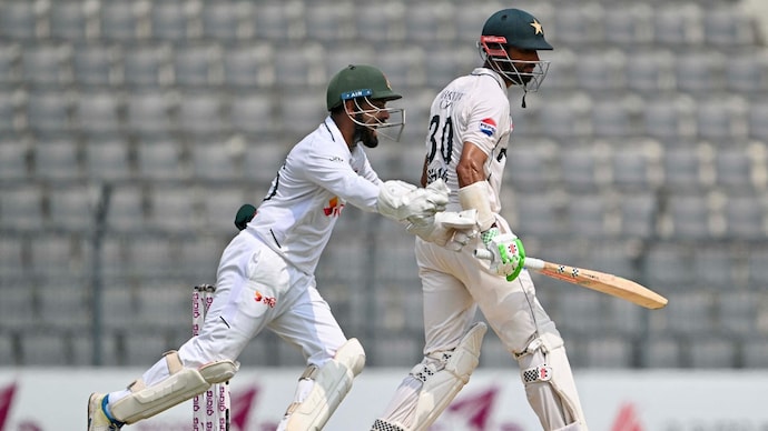 Shan Masood's Pakistan lost the 2nd Test in Sylhet by 78 runs (Getty ImageS) Litton Das and Shan Masood