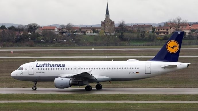 A Lufthansa flight from Frankfurt to Hyderabad received a bomb threat. (File photo) Lufthansa