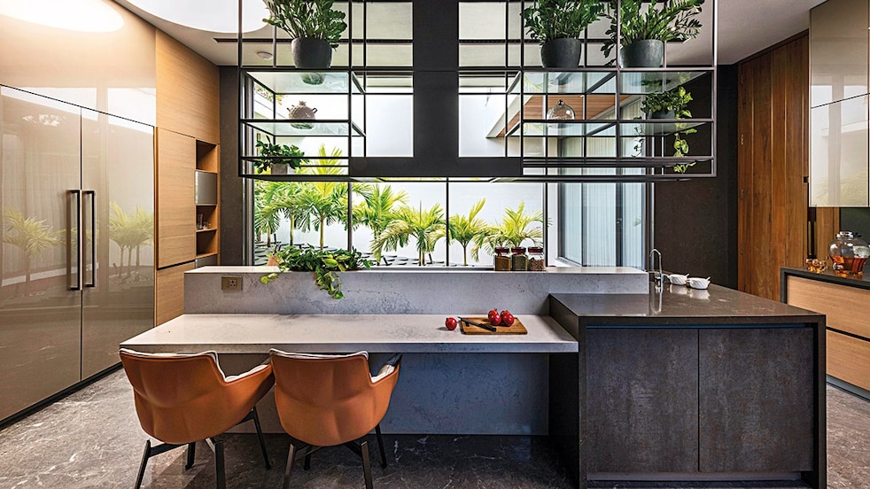 luxury-kitchen-designs--new-culinary-canvas-153025253-16x9.jpg