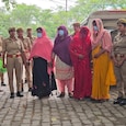Maharajganj Police bust a ‘fraud bride’ gang involved in marriage scams. Maharajganj Police bust a ‘fraud bride’ gang involved in marriage scams.