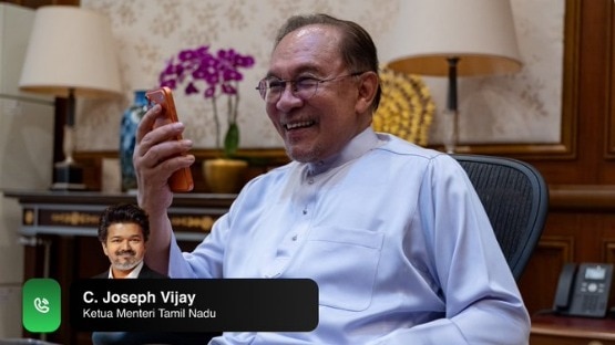 Malaysia PM speaks to friend Vijay: May CM continue to be granted wisdom