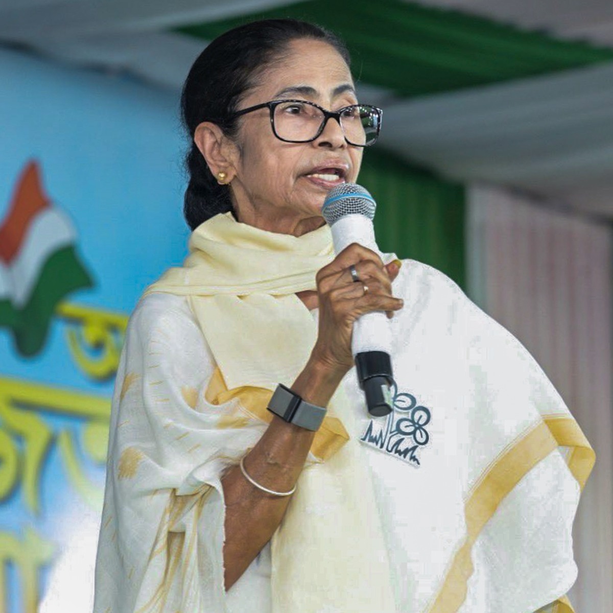 Setback for TMC as SC rules central govt employees can stay as counting staff